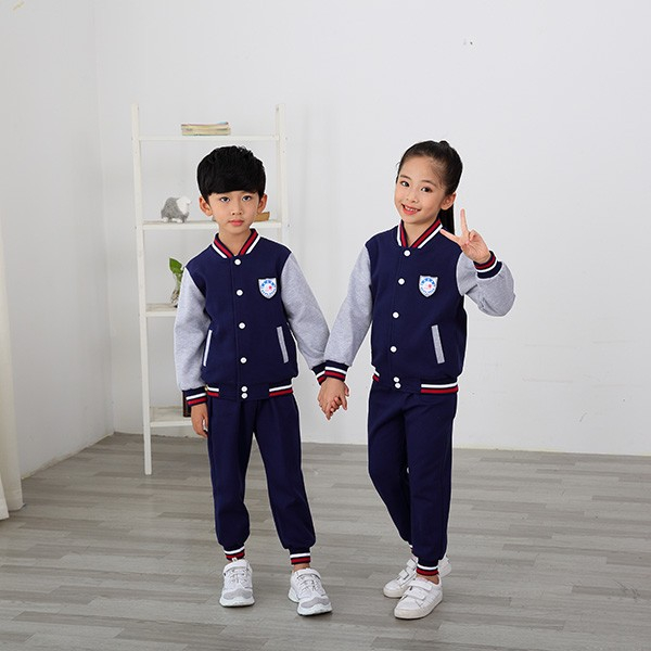 冬季運(yùn)動(dòng)款幼兒園園服